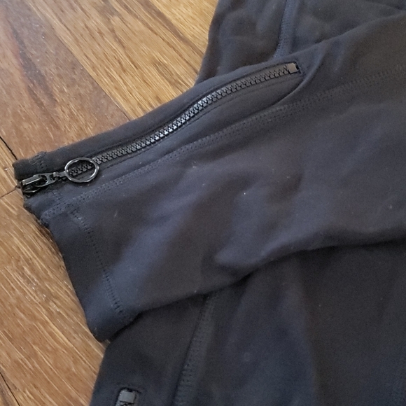 Fabletics leggings - Picture 2 of 4